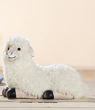 Lade das Bild in den Galerie-Viewer, Wie frisch vom Elbdeich: Schaf „Hilde" - liegend oder stehend - MOPO-Shop