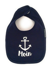 Lade das Bild in den Galerie-Viewer, Baby Lätzchen „Moin mit Anker“ in Rot oder Blau mit Klettverschluss - MOPO-Shop