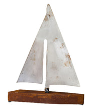 Lade das Bild in den Galerie-Viewer, Maritime Deko: Segelboot mit Eisenrumpf oder auf Mangoholz - MOPO-Shop