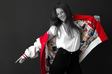 Lade das Bild in den Galerie-Viewer, MOPO-Fan-Jacke: Das Innenfutter ist eine Auswahl unserer Top-Titelseiten