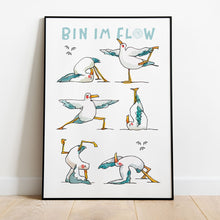 Lade das Bild in den Galerie-Viewer, Ich bin im Flow - Möwenyoga als Kunstdrucke in Postergröße - MOPO-Shop