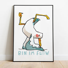 Lade das Bild in den Galerie-Viewer, Ich bin im Flow - Möwenyoga als Kunstdrucke in Postergröße - MOPO-Shop