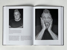 Lade das Bild in den Galerie-Viewer, Fotobildband: Faces of St. Pauli von Andreas Muhme
